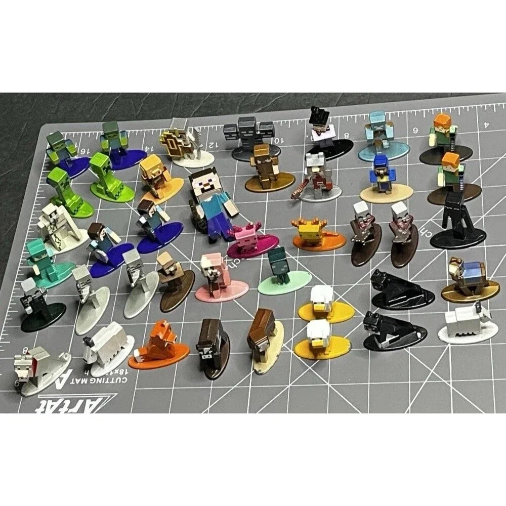 Minecraft Nano Metalfigs Minecraft Set of 40 Die Cast Collectible Figures...